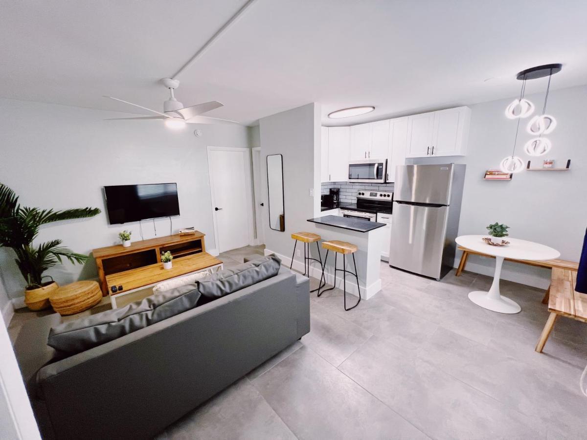 Holiday Park Apartments By Lowkl Форт Лодърдейл Екстериор снимка