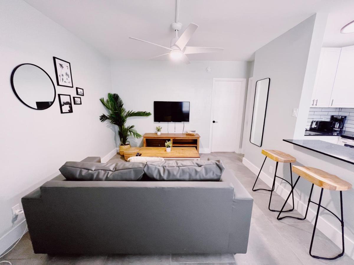 Holiday Park Apartments By Lowkl Форт Лодърдейл Екстериор снимка