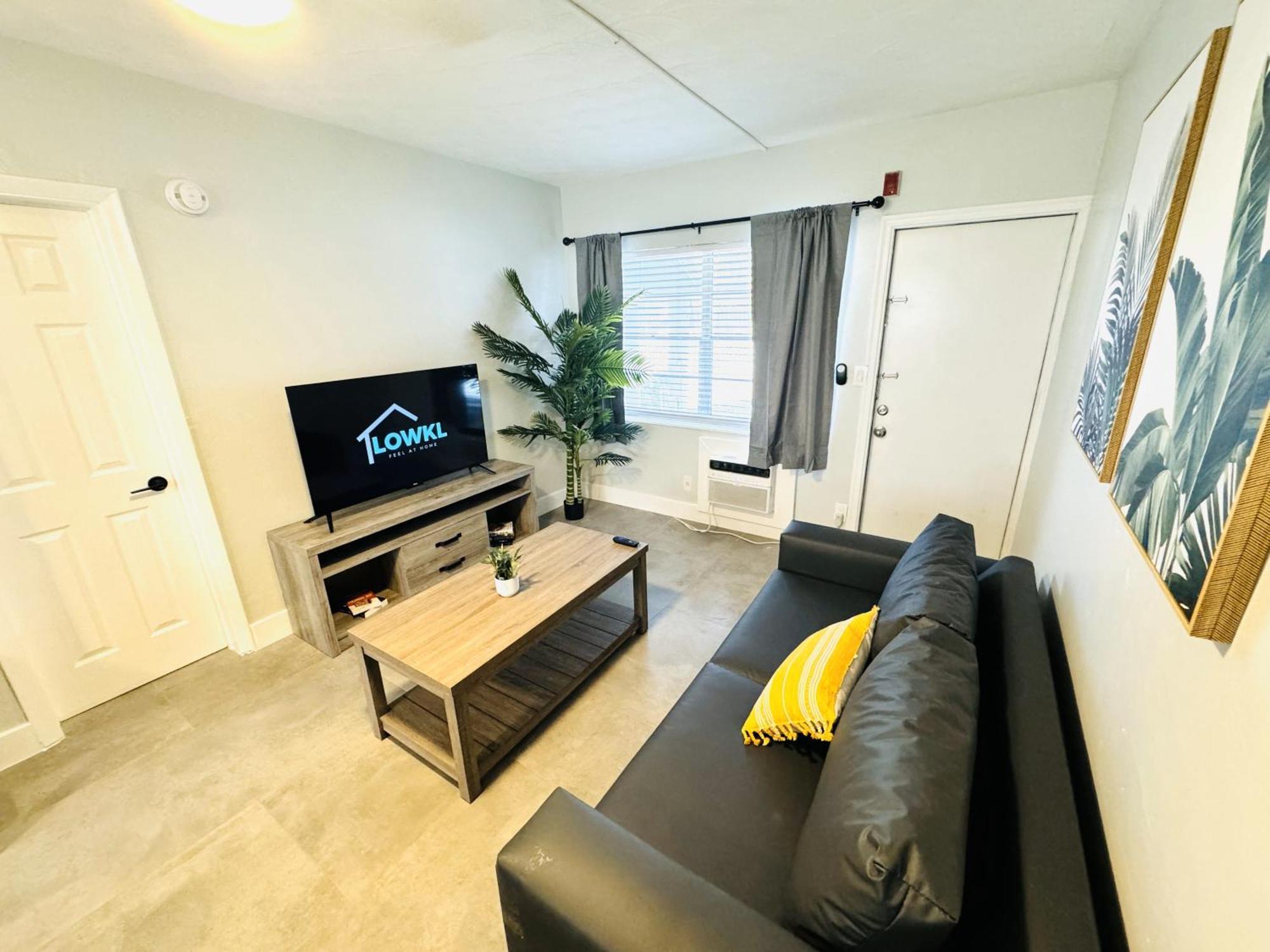 Holiday Park Apartments By Lowkl Форт Лодърдейл Екстериор снимка